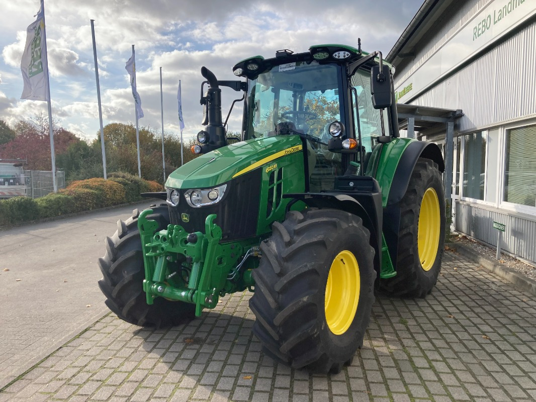 John Deere TRAKTOR 6120M MIT KABINE - 拖拉机:图1 John Deere TRAKTOR 6120M MIT KABINE - 拖拉机:图1