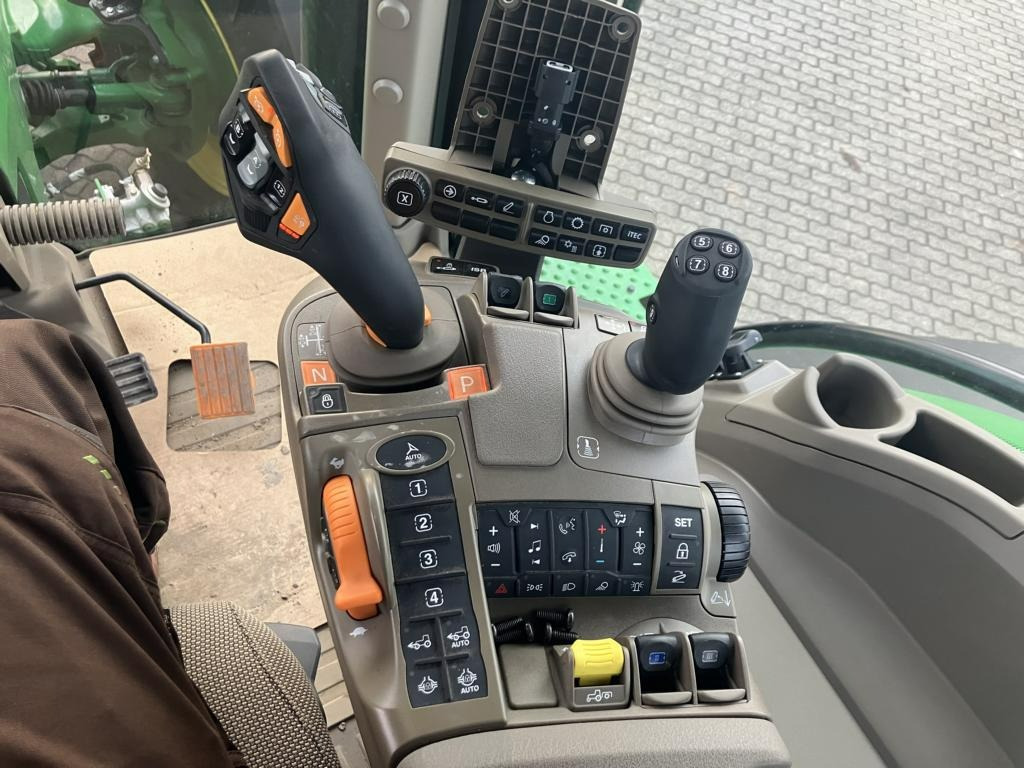 新的 拖拉机 John Deere TRAKTOR 8R340:图12 新的 拖拉机 John Deere TRAKTOR 8R340:图12