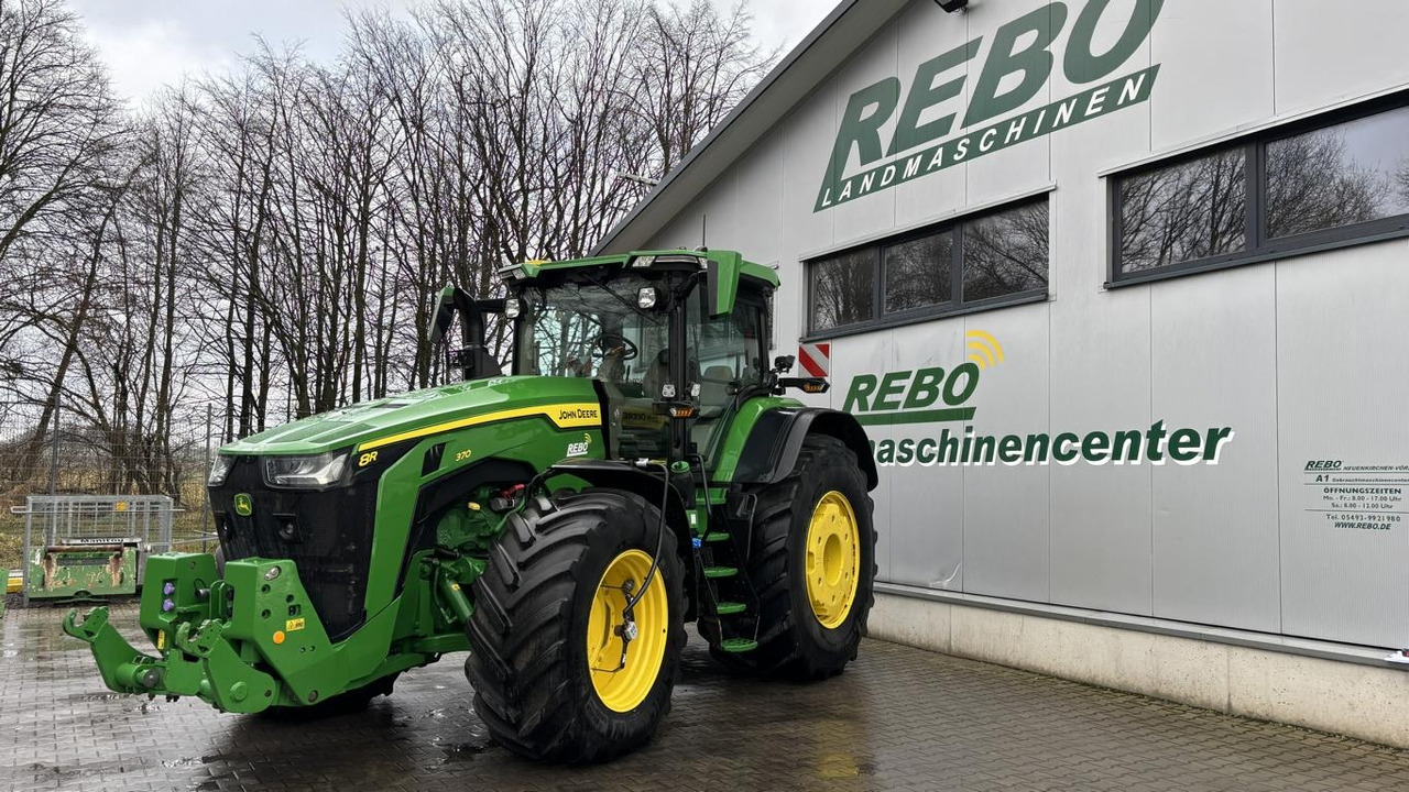 John Deere TRAKTOR 8R370 - 拖拉机:图1 John Deere TRAKTOR 8R370 - 拖拉机:图1