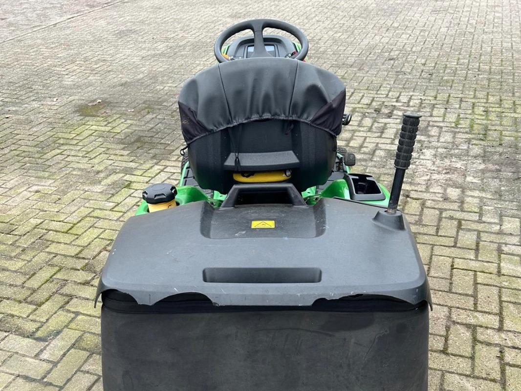 John Deere X305R RASENTRAKTOR (MY11) - 割草机:图5 John Deere X305R RASENTRAKTOR (MY11) - 割草机:图5