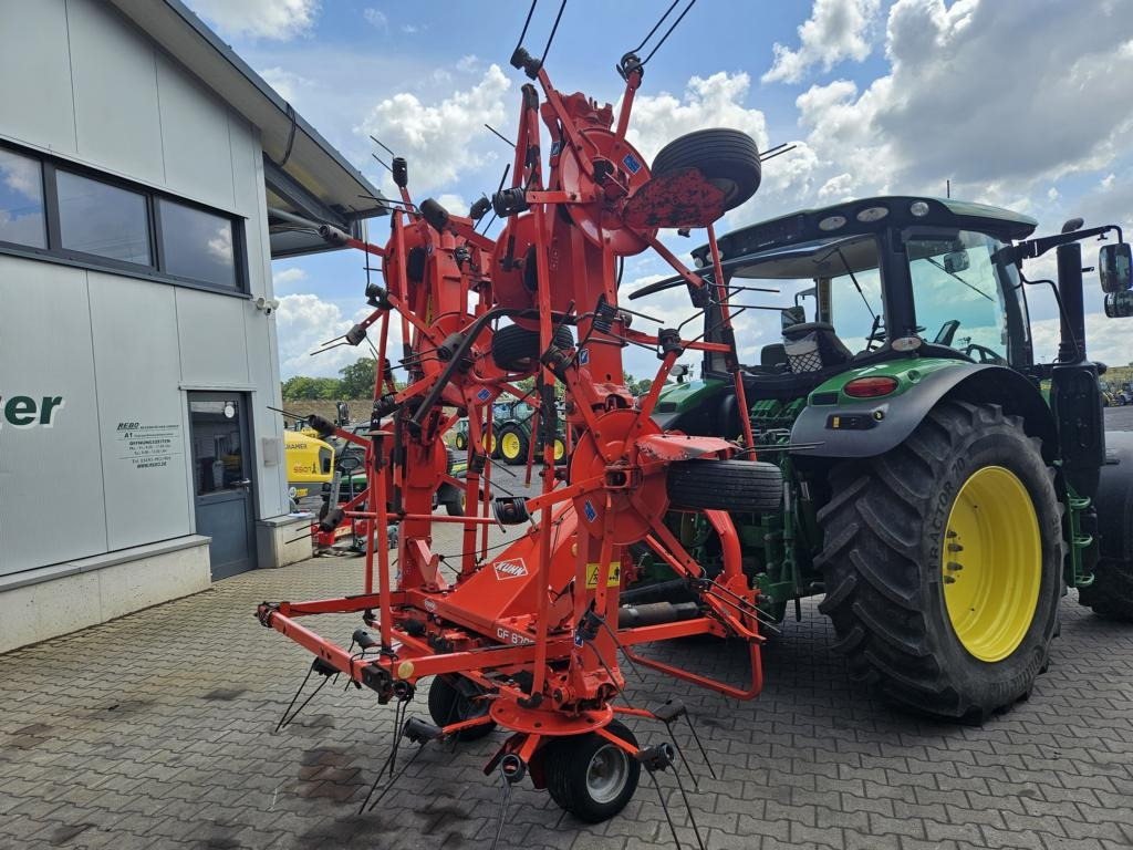 Kuhn GF8702 - 翻草机/ 搂草机:图3 Kuhn GF8702 - 翻草机/ 搂草机:图3