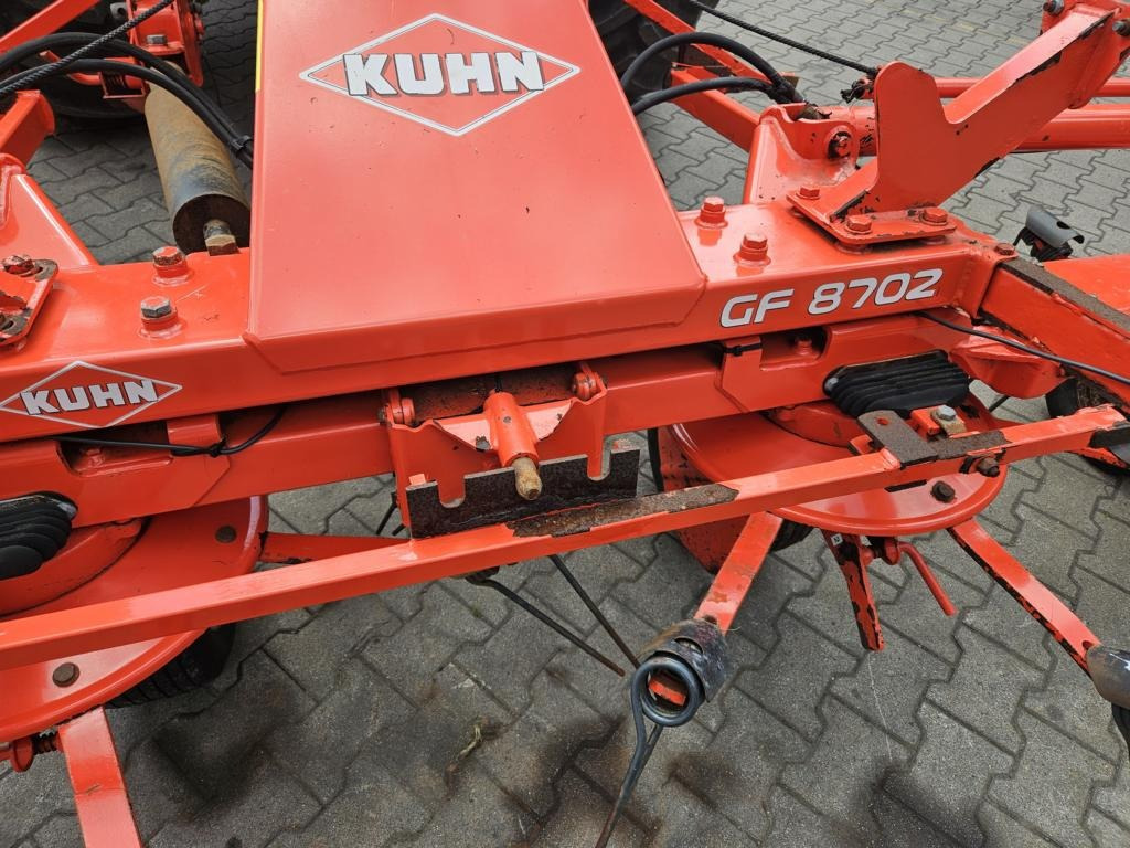 Kuhn GF8702 - 翻草机/ 搂草机:图5 Kuhn GF8702 - 翻草机/ 搂草机:图5