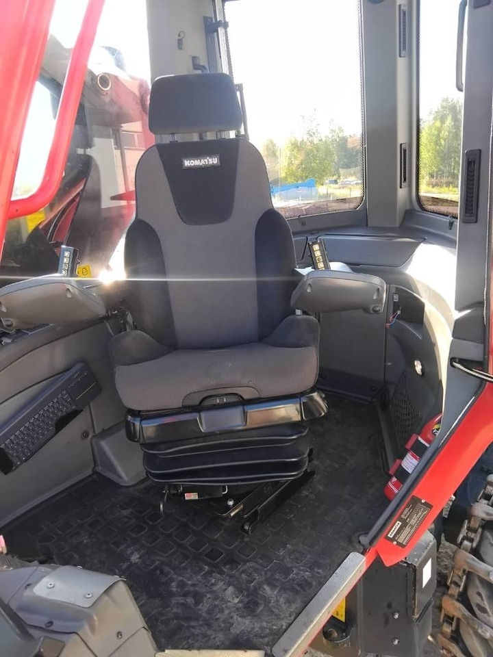 Komatsu 901XC  - 林业收割机:图4 Komatsu 901XC  - 林业收割机:图4