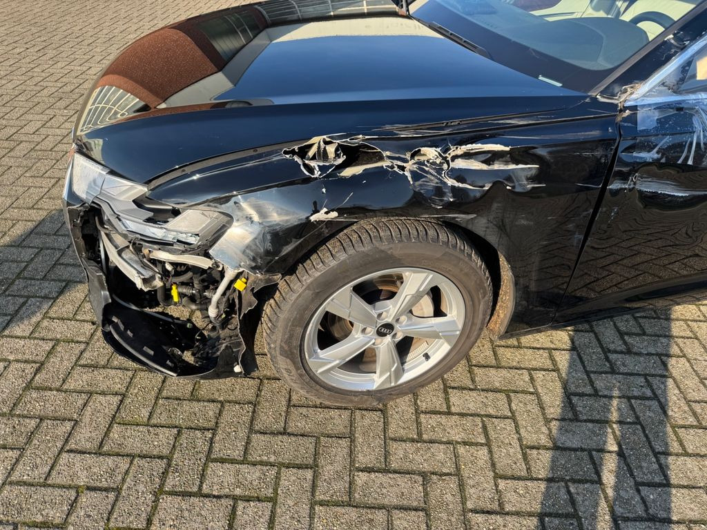 Audi A6 Avant 40 TDI S-Tronic PANORAMA / SITZKLIMA - 汽车:图5 Audi A6 Avant 40 TDI S-Tronic PANORAMA / SITZKLIMA - 汽车:图5