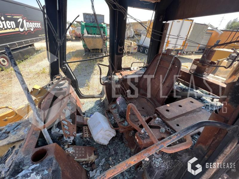 履带式装载机 Caterpillar 953C：图6