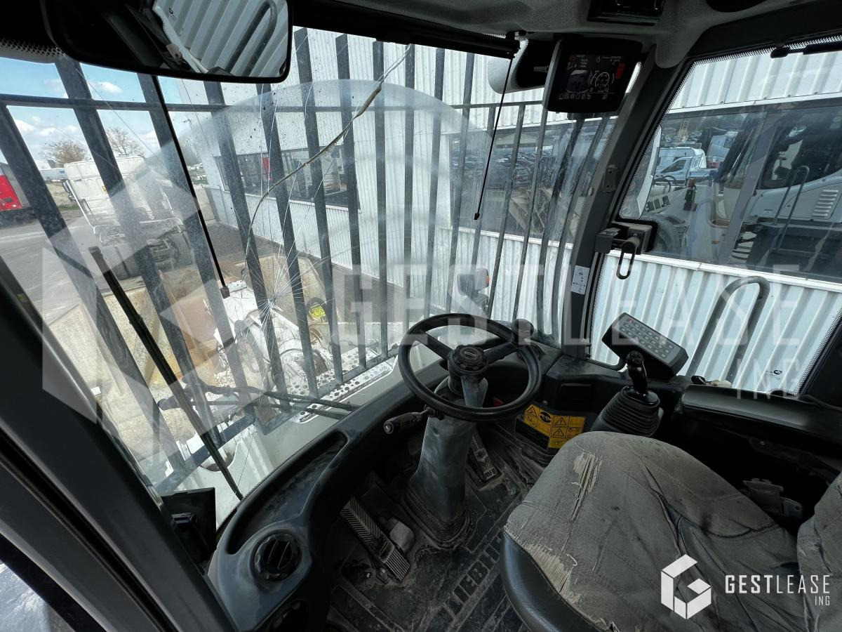 轮式装载机 Liebherr L580 ENGIN NEW:图23 轮式装载机 Liebherr L580 ENGIN NEW:图23