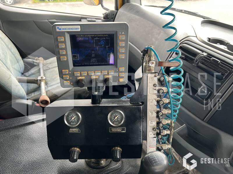 Mercedes AXOR 1833 租赁 Mercedes AXOR 1833：图14