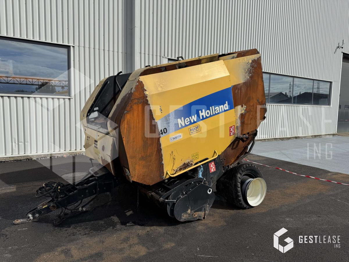 New Holland BR740 - 圆形打包机:图1 New Holland BR740 - 圆形打包机:图1