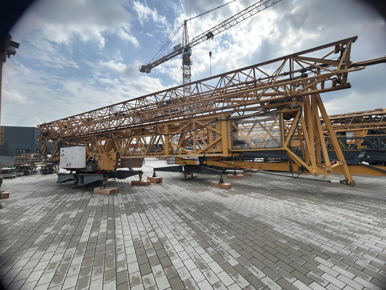 Liebherr 71k - 塔式起重机:图1 Liebherr 71k - 塔式起重机:图1