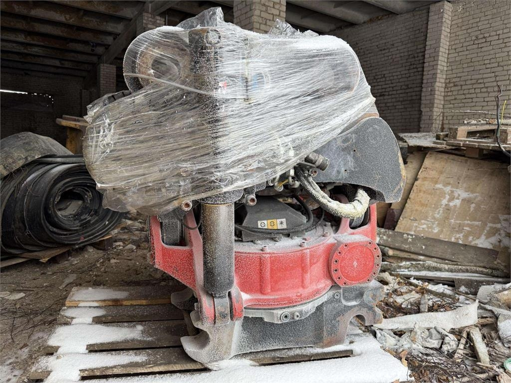 CAT 323 ROTOTILT R8 - 履带式挖掘机:图2 CAT 323 ROTOTILT R8 - 履带式挖掘机:图2