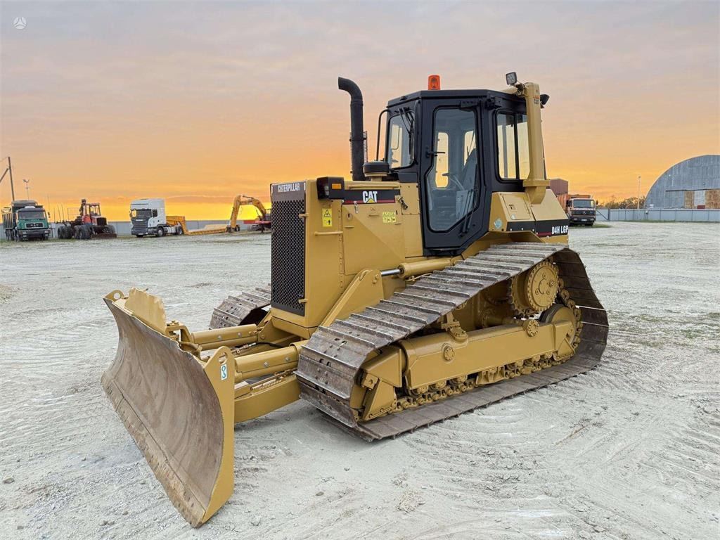 CAT D4H LGP USA MADE - 推土机:图1 CAT D4H LGP USA MADE - 推土机:图1
