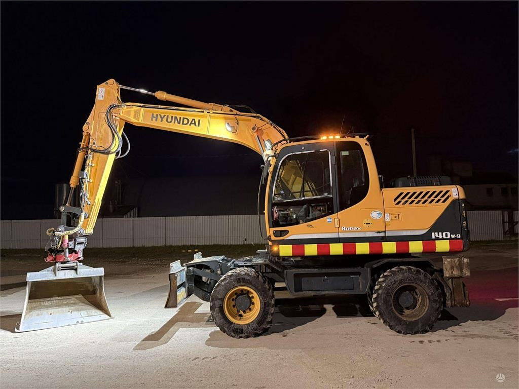 Hyundai Robex 140 W-9 ROTOTILT - 轮式挖掘机:图2 Hyundai Robex 140 W-9 ROTOTILT - 轮式挖掘机:图2
