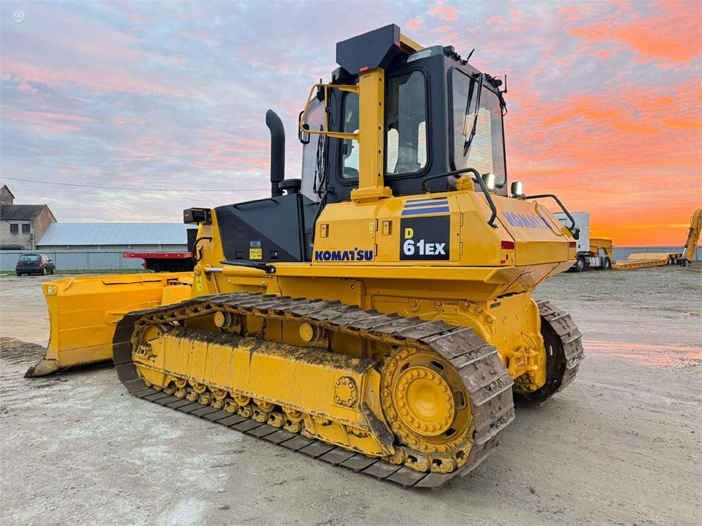 Komatsu D61EX-15EO - 推土机:图3 Komatsu D61EX-15EO - 推土机:图3