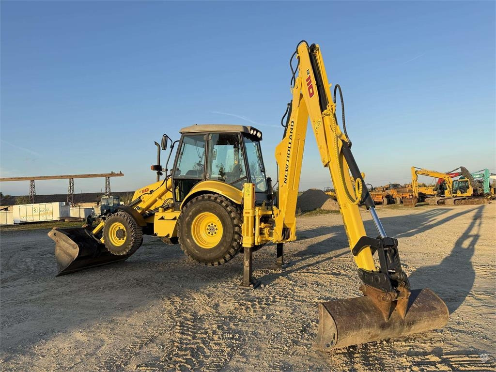 New Holland B 110-4PT , 2 quick couplers - 反铲装载机:图5 New Holland B 110-4PT , 2 quick couplers - 反铲装载机:图5