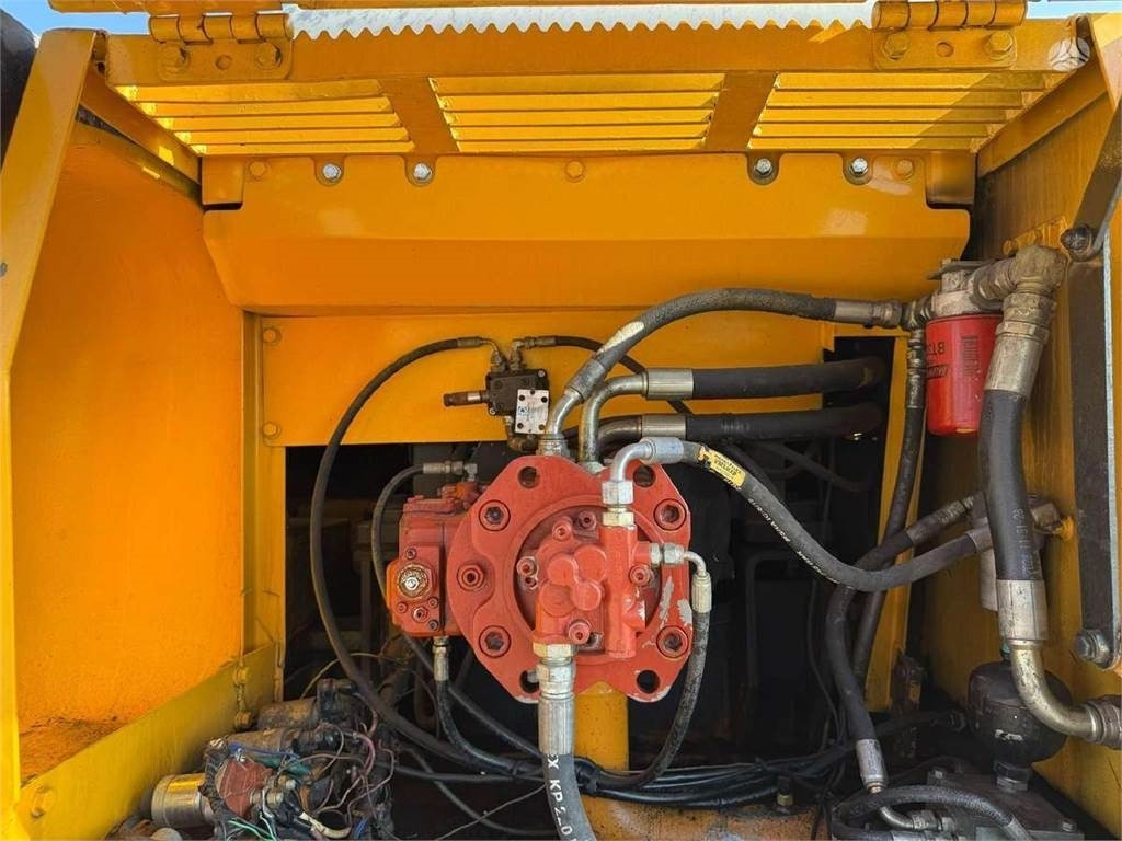 履带式挖掘机 Volvo EC 240 LC:图10 履带式挖掘机 Volvo EC 240 LC:图10