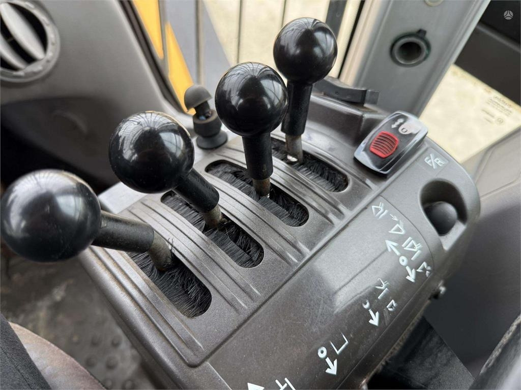 轮式装载机 Volvo L 120 F , 4rd line , coupler:图11 轮式装载机 Volvo L 120 F , 4rd line , coupler:图11