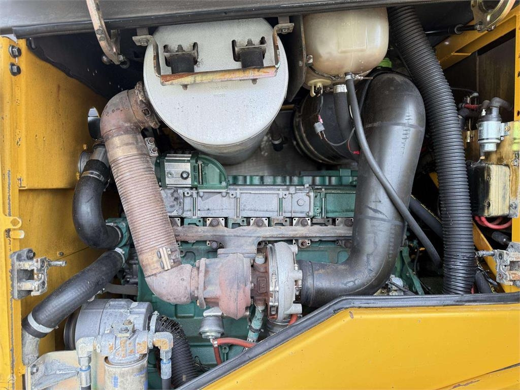 轮式装载机 Volvo L 120 F , 4rd line , coupler:图21 轮式装载机 Volvo L 120 F , 4rd line , coupler:图21