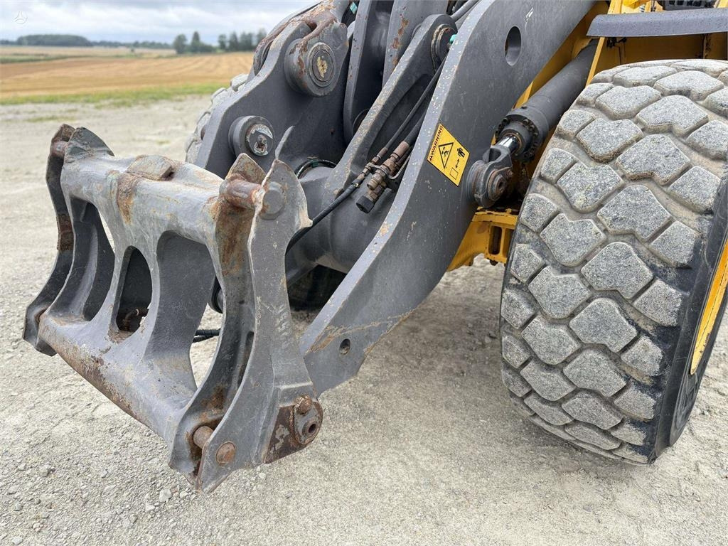 轮式装载机 Volvo L 120 F , 4rd line , coupler:图8 轮式装载机 Volvo L 120 F , 4rd line , coupler:图8