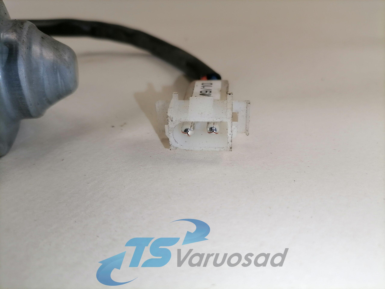 Glass lift 2572363 - 车窗及其零件 适用于 卡车:图2 Glass lift 2572363 - 车窗及其零件 适用于 卡车:图2