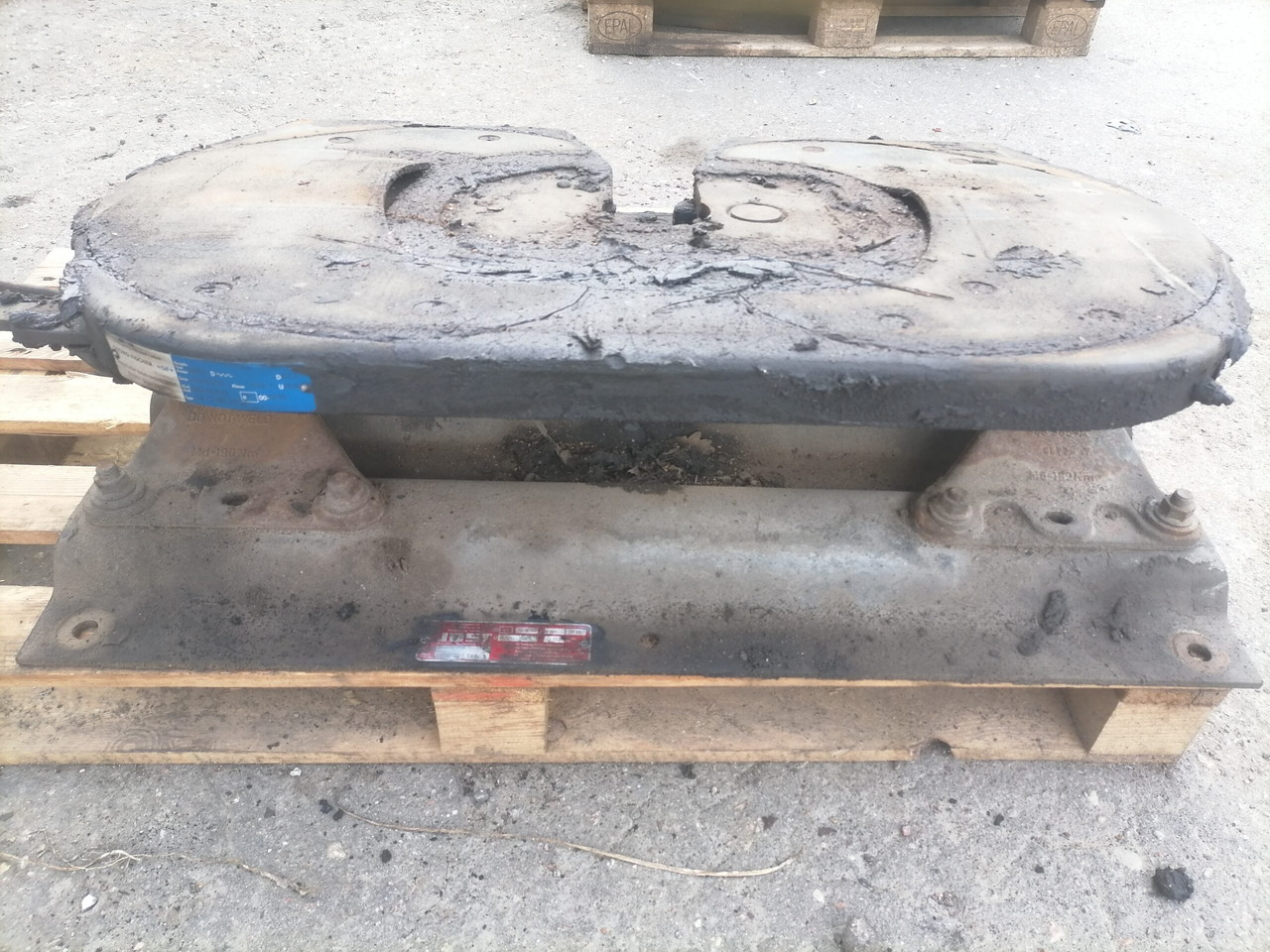 MAN Fifht wheel 662131013 - 备用轮联轴器 适用于 卡车:图5 MAN Fifht wheel 662131013 - 备用轮联轴器 适用于 卡车:图5