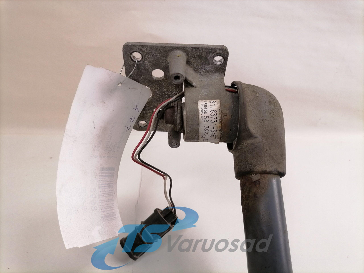 MAN Küljepeegel, parem 81637316560 - 后视镜 适用于 卡车:图3 MAN Küljepeegel, parem 81637316560 - 后视镜 适用于 卡车:图3