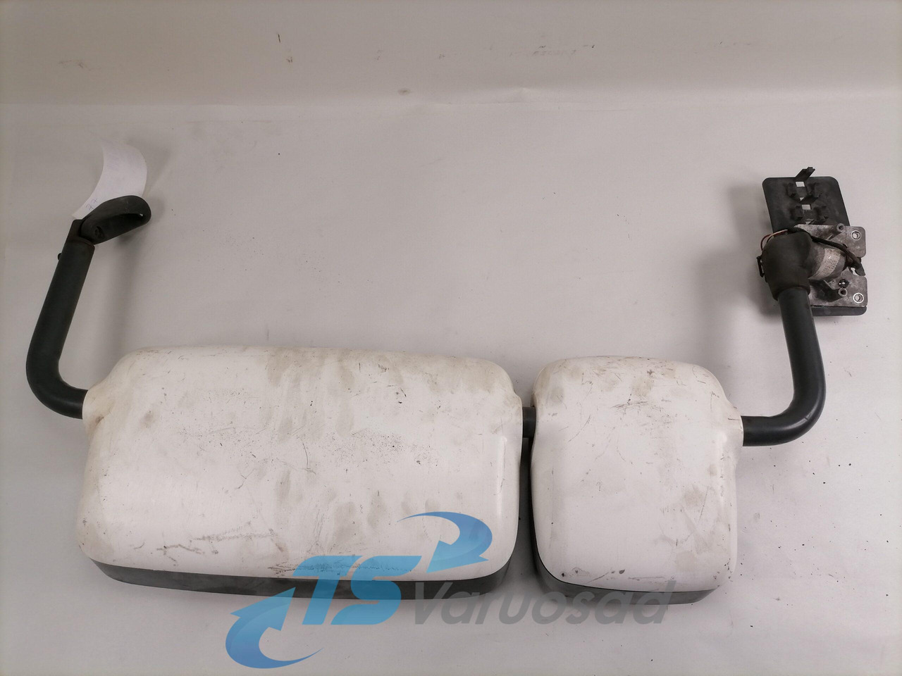 MAN Küljepeegel, parem 81637316560 - 后视镜 适用于 卡车:图2 MAN Küljepeegel, parem 81637316560 - 后视镜 适用于 卡车:图2