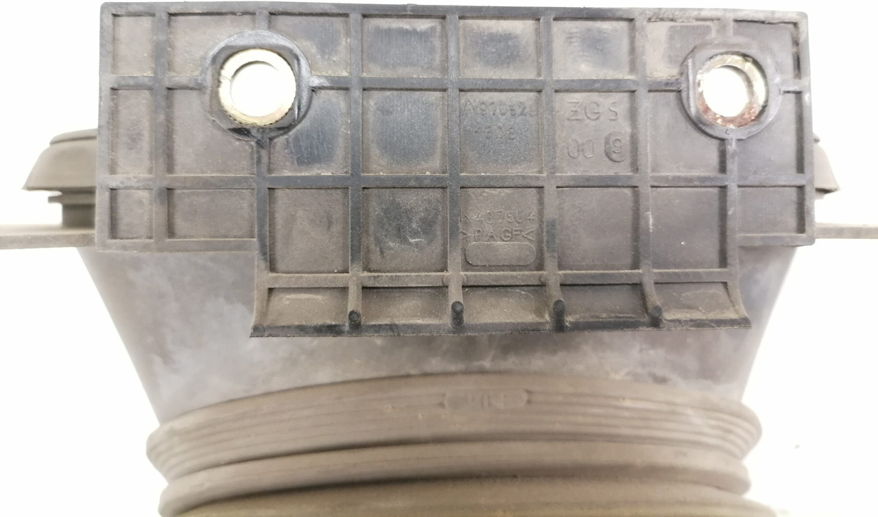 MB Air intake A9705281308 - 进气系统 适用于 卡车:图4 MB Air intake A9705281308 - 进气系统 适用于 卡车:图4