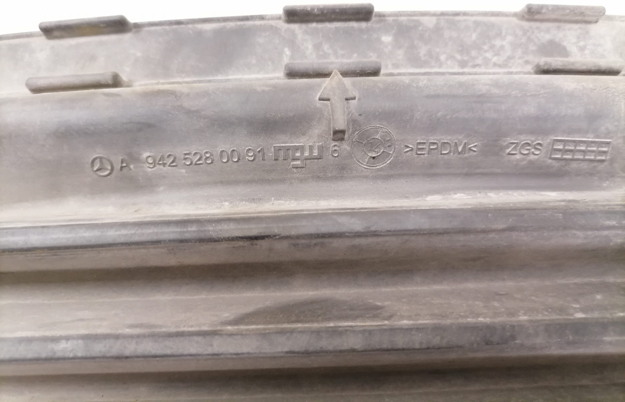 Mercedes-Benz Air intake A9425280091 - 进气系统 适用于 卡车:图2 Mercedes-Benz Air intake A9425280091 - 进气系统 适用于 卡车:图2