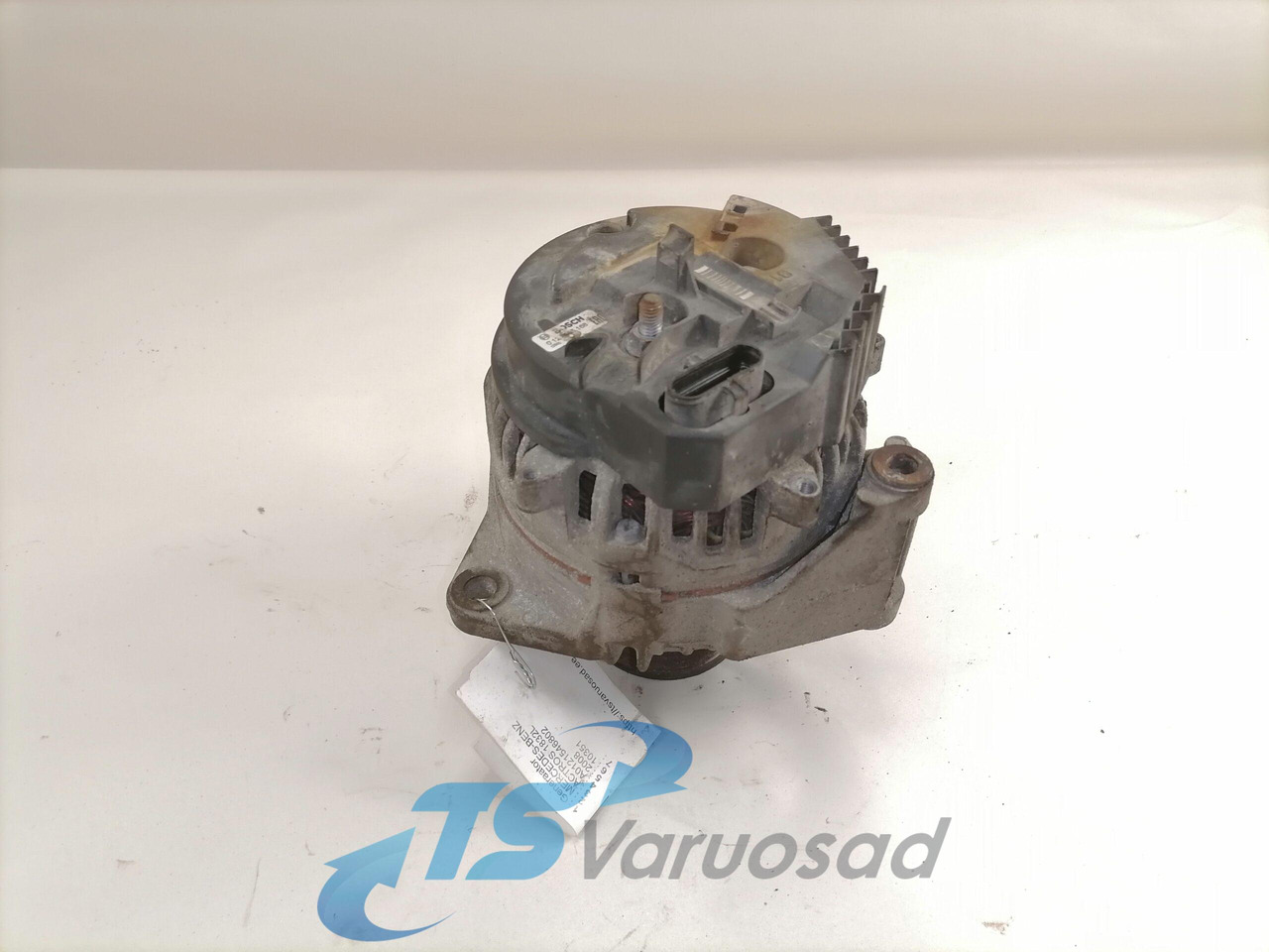 Mercedes-Benz Alternator A0121546802 - 交流发电机 适用于 卡车:图1 Mercedes-Benz Alternator A0121546802 - 交流发电机 适用于 卡车:图1