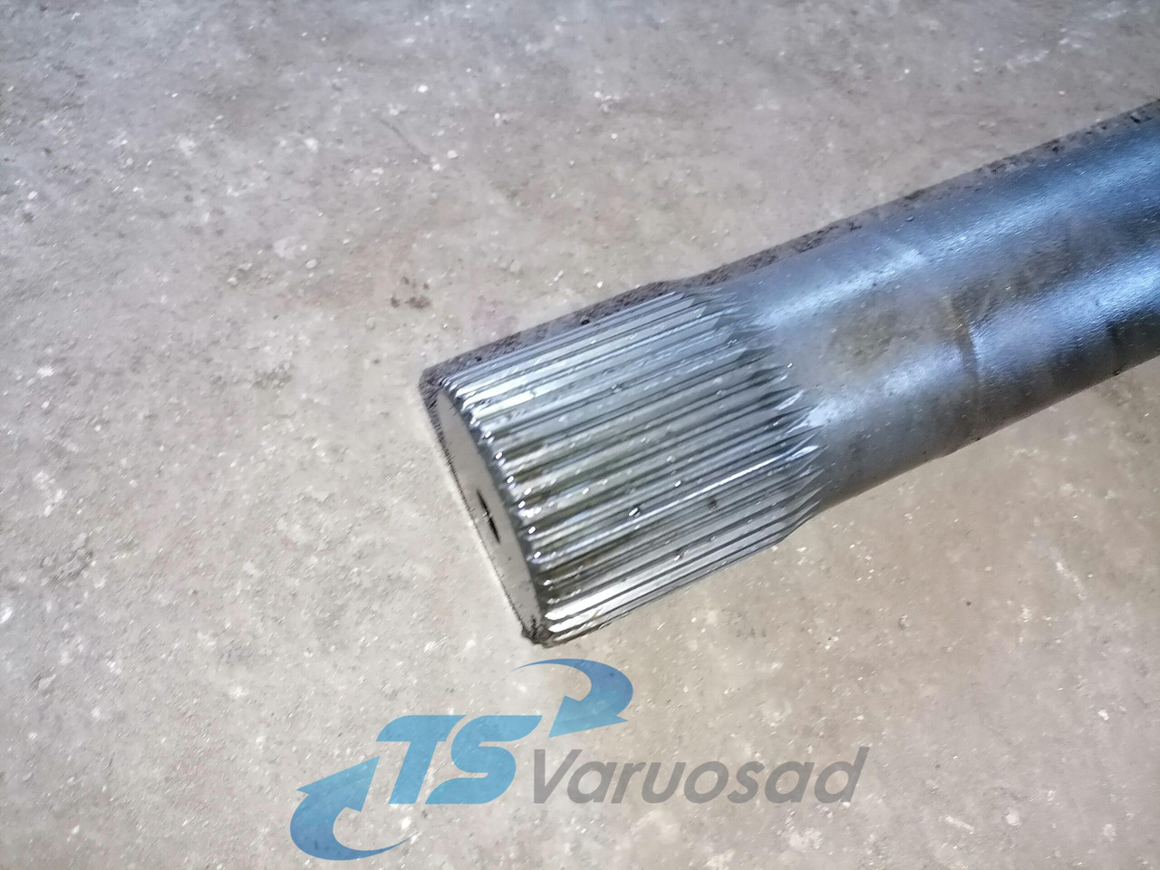 Mercedes-Benz Drive shaft A9483570901 - 传动轴 适用于 卡车:图3 Mercedes-Benz Drive shaft A9483570901 - 传动轴 适用于 卡车:图3