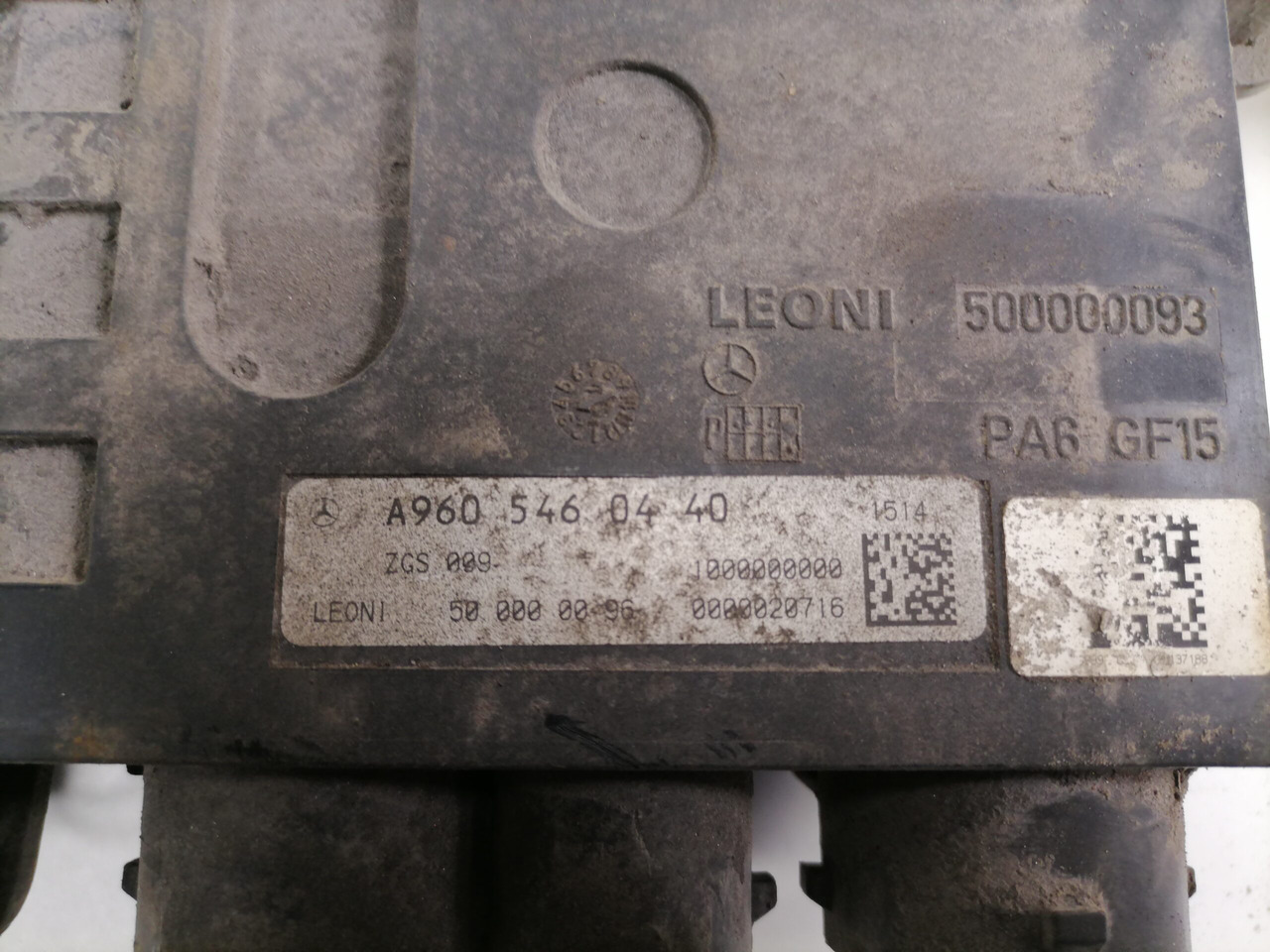 Mercedes-Benz Juhtmestiku harukarp A9605460440 - 保险丝 适用于 卡车:图4 Mercedes-Benz Juhtmestiku harukarp A9605460440 - 保险丝 适用于 卡车:图4