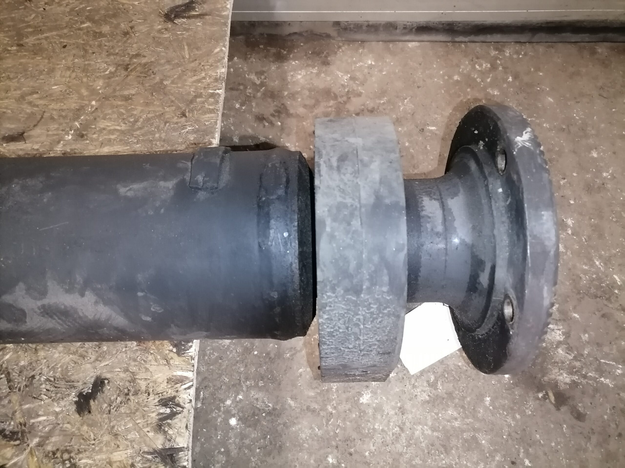 Mercedes-Benz Propeller shaft A6594100101 - 螺旋桨轴 适用于 卡车:图2 Mercedes-Benz Propeller shaft A6594100101 - 螺旋桨轴 适用于 卡车:图2