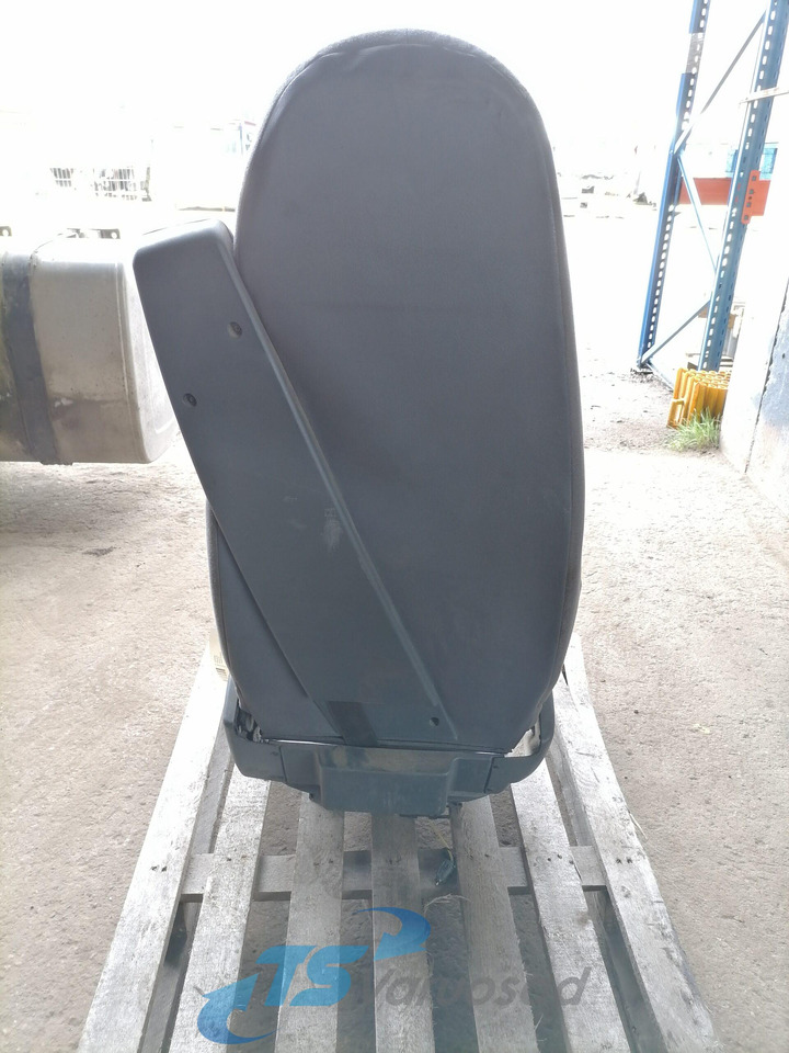 Renault Juhiiste 7485131006 - 座椅 适用于 卡车:图3 Renault Juhiiste 7485131006 - 座椅 适用于 卡车:图3