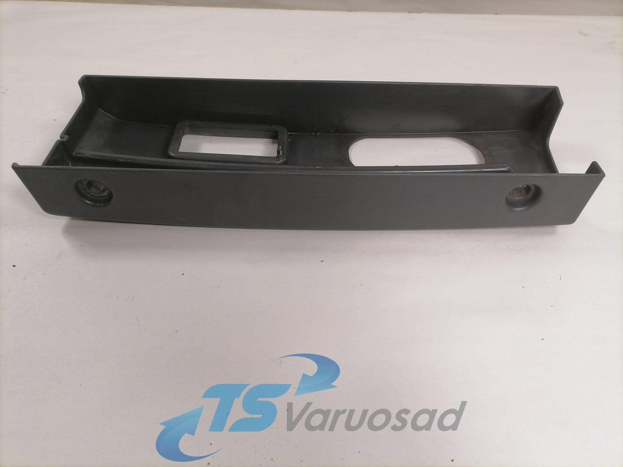 Scania Astmelaua plastik kate, keskmine parem 1501343 - 脚踏板 适用于 卡车:图5 Scania Astmelaua plastik kate, keskmine parem 1501343 - 脚踏板 适用于 卡车:图5