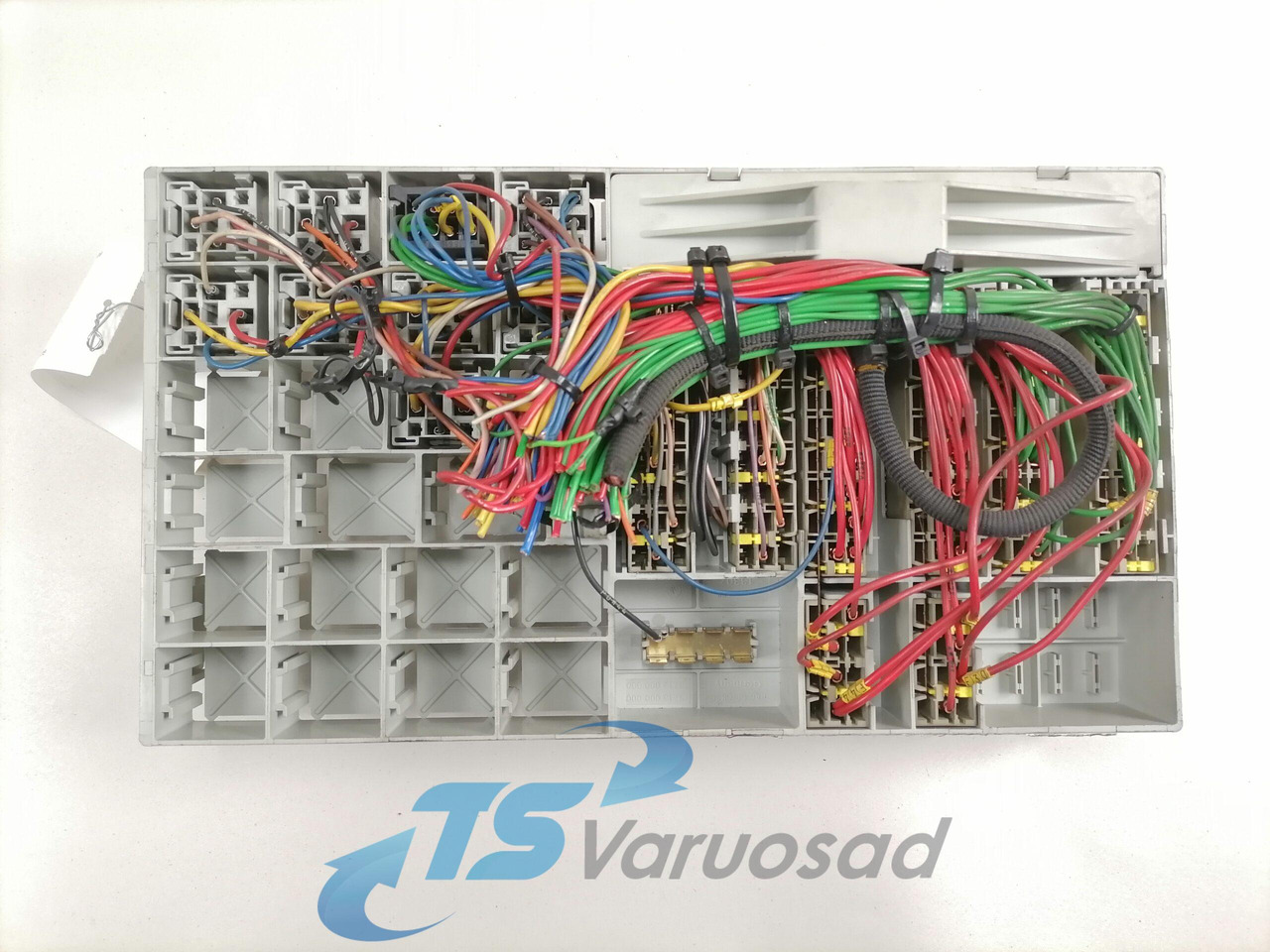 Scania Central electric unit 1775796 - 保险丝 适用于 卡车:图2 Scania Central electric unit 1775796 - 保险丝 适用于 卡车:图2