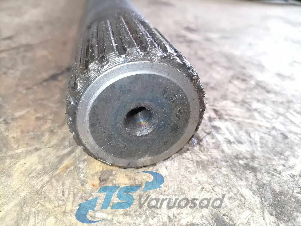 Scania Drive shaft 1761195 - 传动轴 适用于 卡车:图4 Scania Drive shaft 1761195 - 传动轴 适用于 卡车:图4
