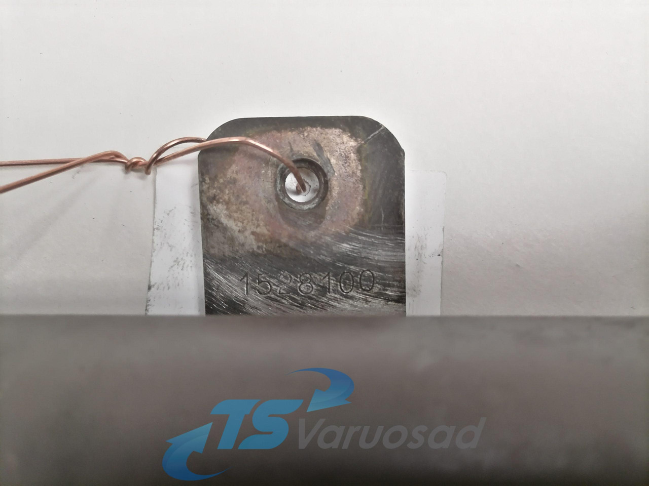 Scania EGR pipe 1528100 - 排气系统 适用于 卡车:图2 Scania EGR pipe 1528100 - 排气系统 适用于 卡车:图2