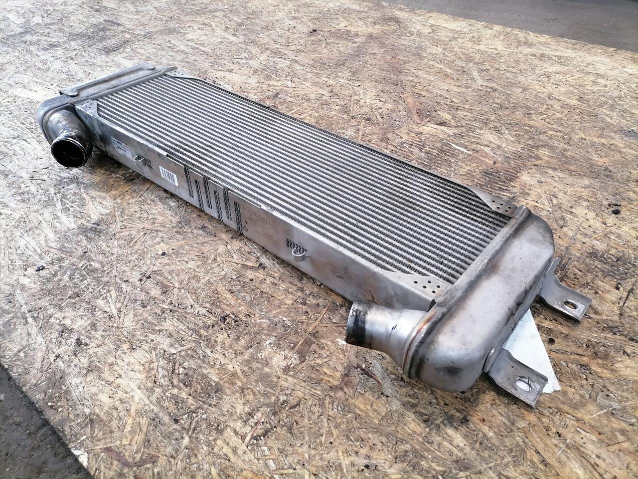 Scania EGR radiator 1785348 - EGR冷却器 适用于 卡车:图2 Scania EGR radiator 1785348 - EGR冷却器 适用于 卡车:图2