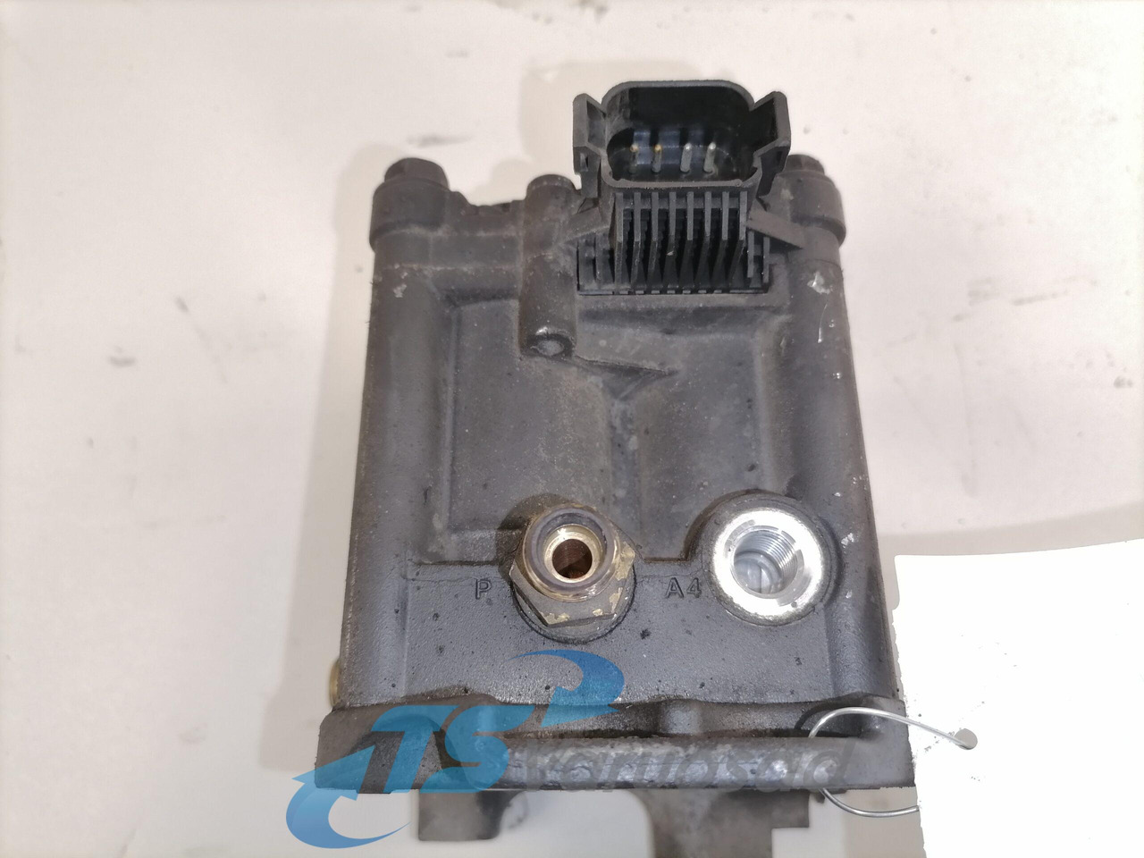 Scania EGR valve 2021086 - 排气系统 适用于 卡车:图3 Scania EGR valve 2021086 - 排气系统 适用于 卡车:图3