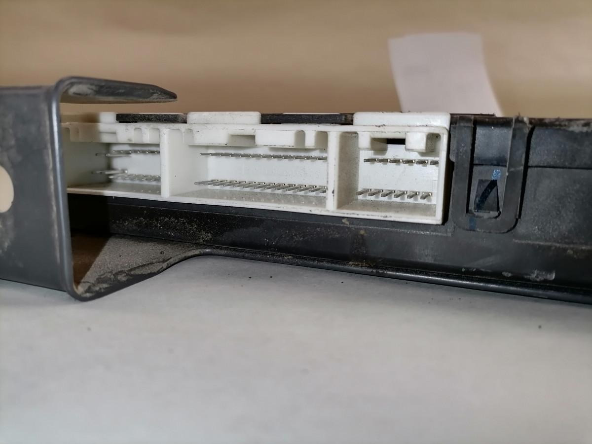 Scania Ecu, LAS 1728357 - ECU 适用于 卡车:图3 Scania Ecu, LAS 1728357 - ECU 适用于 卡车:图3