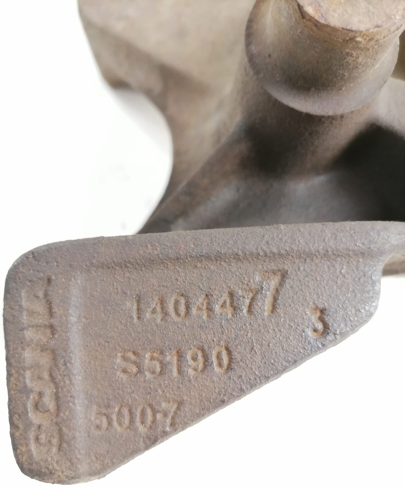 Scania Front bumper carrier 1404477 - 保险杠 适用于 卡车:图3 Scania Front bumper carrier 1404477 - 保险杠 适用于 卡车:图3