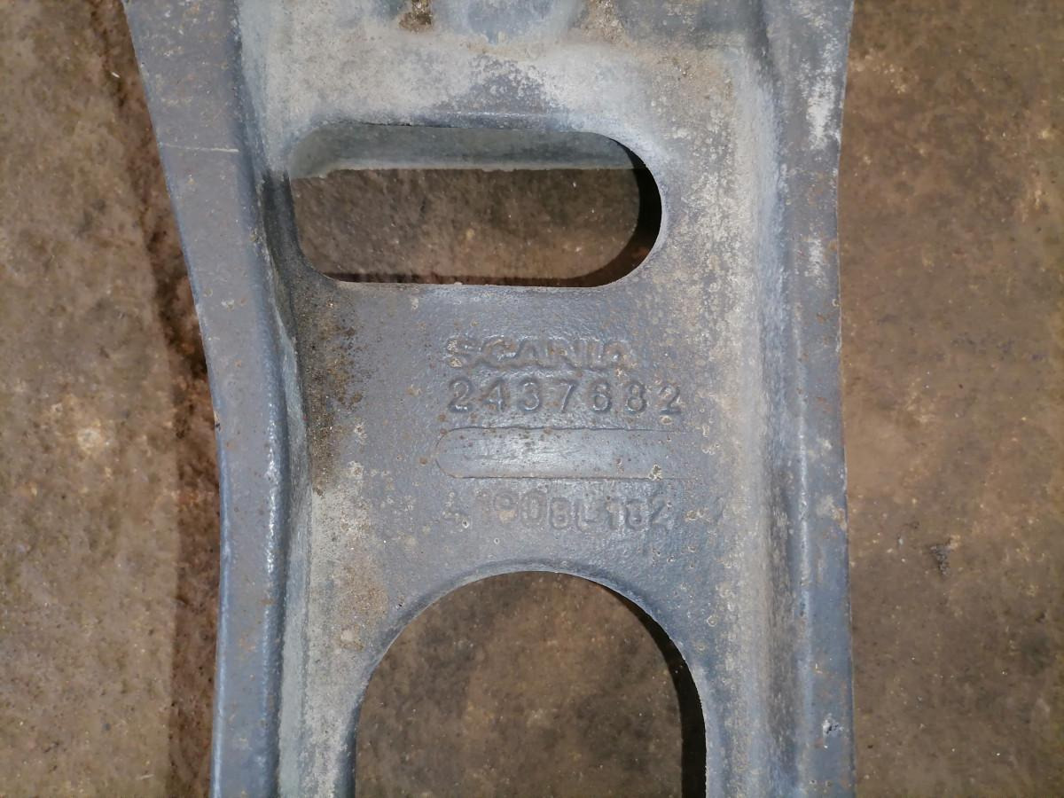 Scania Gearbox bracket 2437682 - 变速箱及其零件 适用于 卡车:图4 Scania Gearbox bracket 2437682 - 变速箱及其零件 适用于 卡车:图4