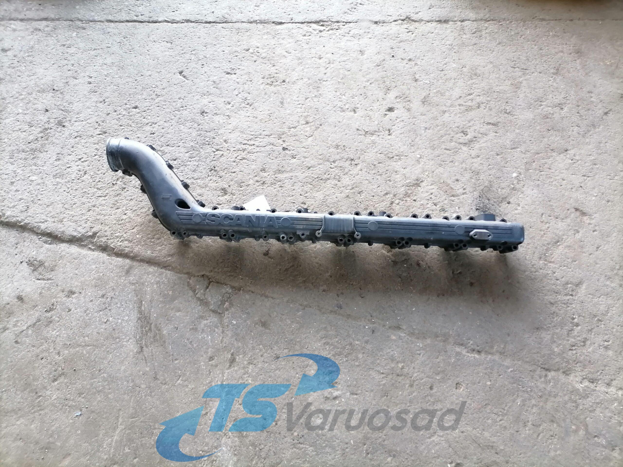 Scania Intake mainfold 1893329 - 进气歧管 适用于 卡车:图1 Scania Intake mainfold 1893329 - 进气歧管 适用于 卡车:图1