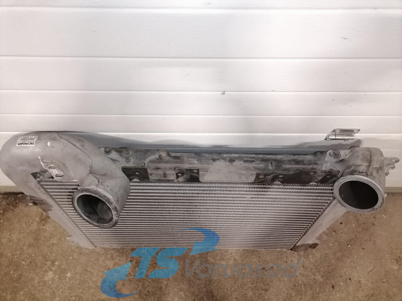 Scania Intercooler radiator 1766618 - 中冷器 适用于 卡车:图5 Scania Intercooler radiator 1766618 - 中冷器 适用于 卡车:图5