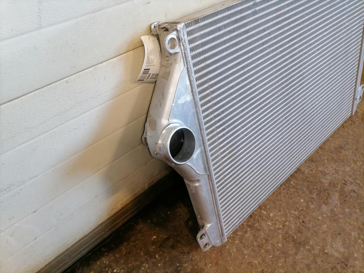 Scania Intercooler radiator 961262 - 中冷器 适用于 卡车:图3 Scania Intercooler radiator 961262 - 中冷器 适用于 卡车:图3