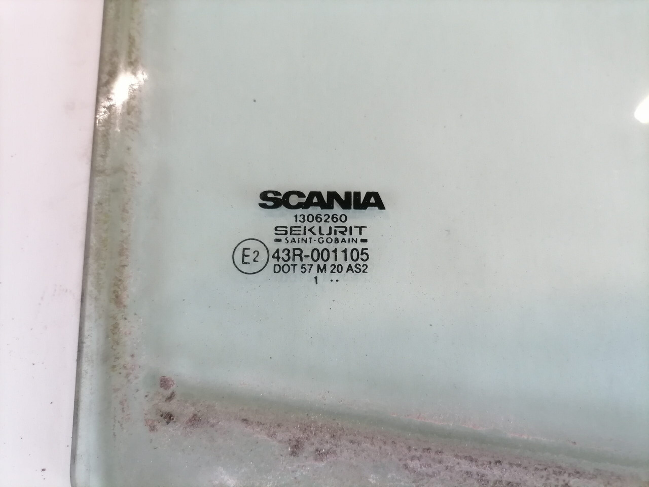 Scania Küljeklaas, parem 1306260 - 车窗及其零件 适用于 卡车:图3 Scania Küljeklaas, parem 1306260 - 车窗及其零件 适用于 卡车:图3