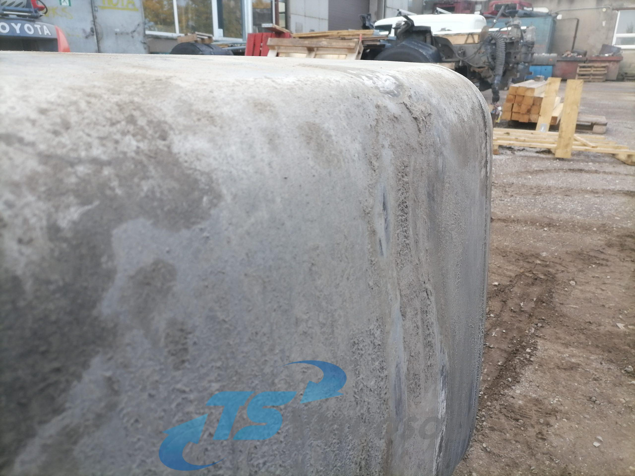 Scania Kütusepaak 700L 1517309 - 燃料箱 适用于 卡车:图4 Scania Kütusepaak 700L 1517309 - 燃料箱 适用于 卡车:图4