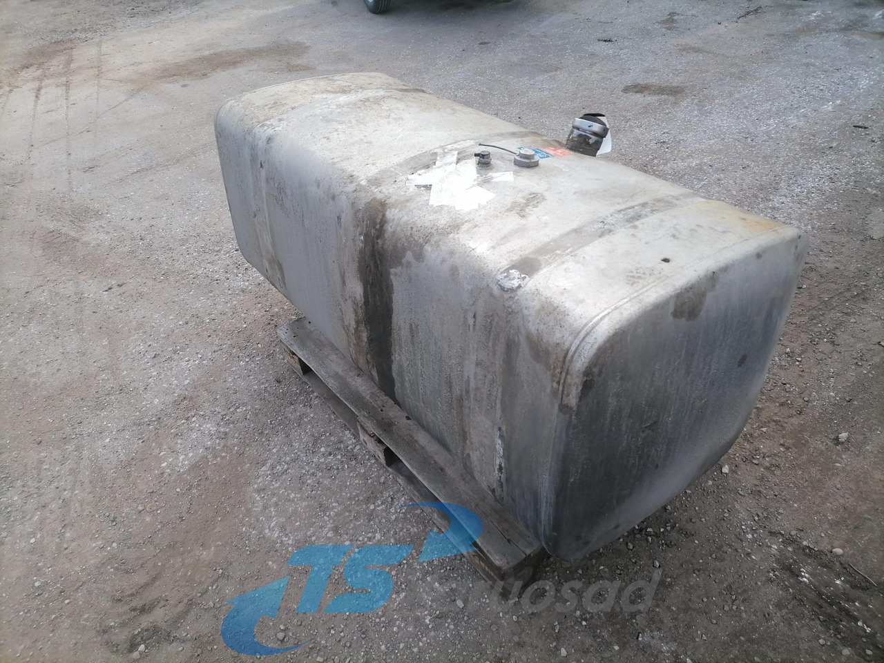 Scania Kütusepaak 700L 1517309 - 燃料箱 适用于 卡车:图2 Scania Kütusepaak 700L 1517309 - 燃料箱 适用于 卡车:图2