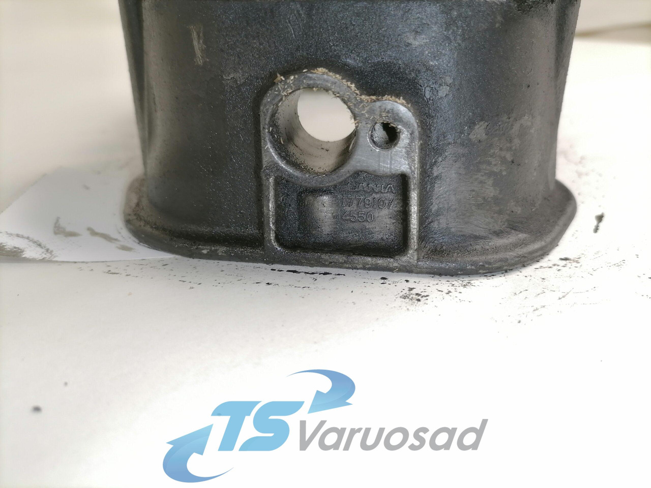 Scania Ladder frame 1779107 - 汽缸盖 适用于 卡车:图3 Scania Ladder frame 1779107 - 汽缸盖 适用于 卡车:图3