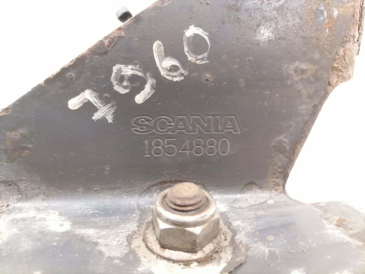 Scania Mudguard bracket 1854879 - 通用零件 适用于 卡车:图3 Scania Mudguard bracket 1854879 - 通用零件 适用于 卡车:图3